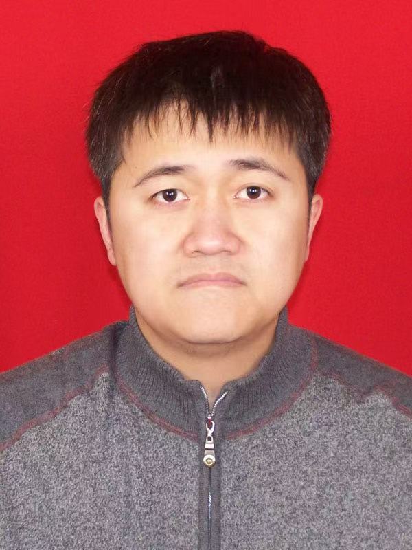 学生党支部书记、辅导员  刘可