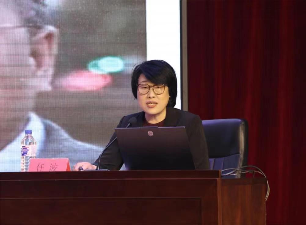 以黄大年为镜，照亮当代大学生的成长之路