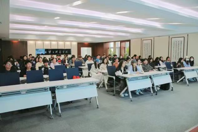 长春电子科技学院成功举办第五届 语言、艺术与文化交流国际学术会议