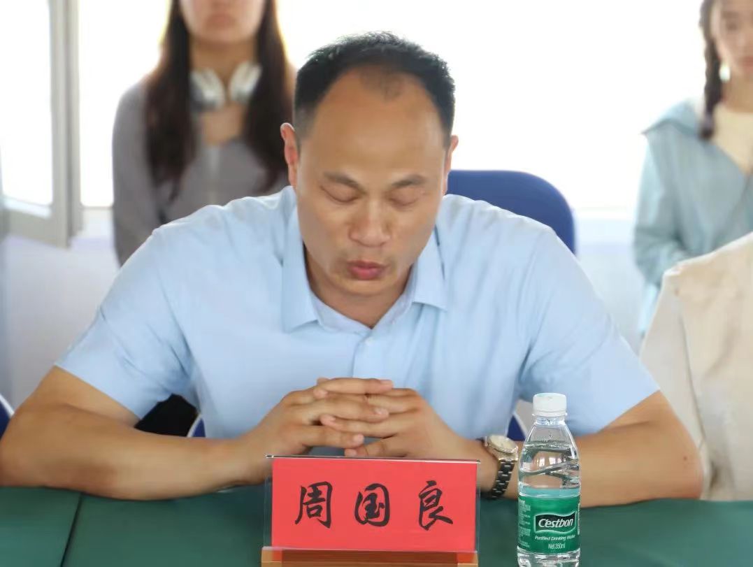 迎评促建，把论文写在大地上 ——文化传媒学院与曙光镇联合举办文化赋能乡村振兴教学成果展