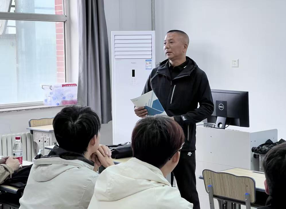 精心策划选题会，助力毕业设计启航                          ---------------视觉传达设计专业