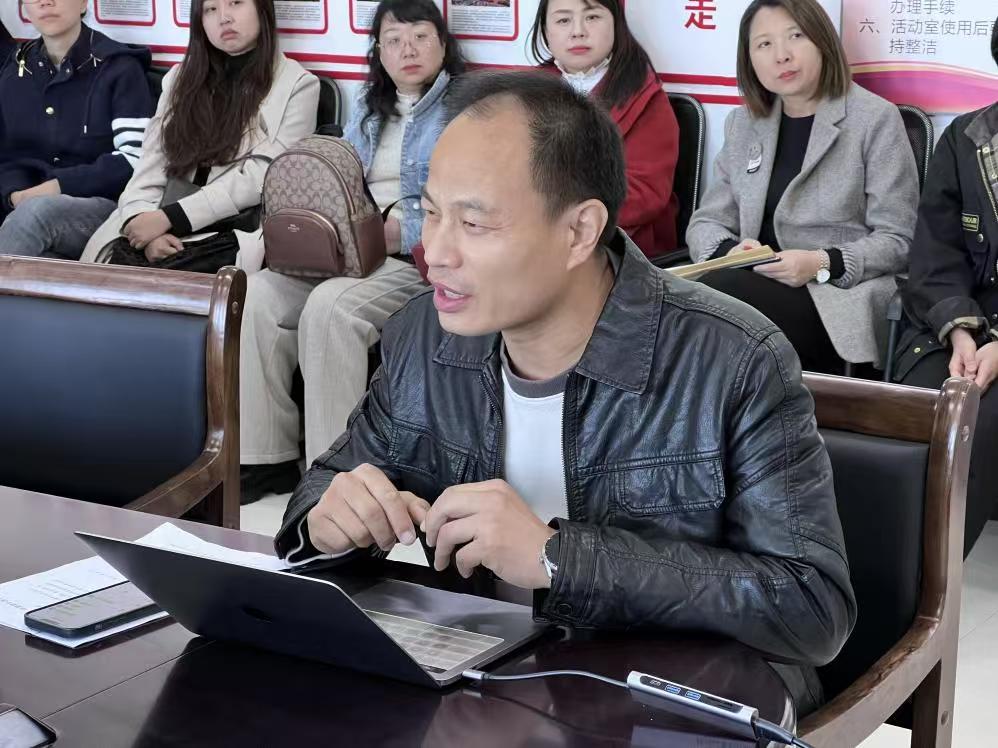 文化传媒学院召开期中教学工作会议