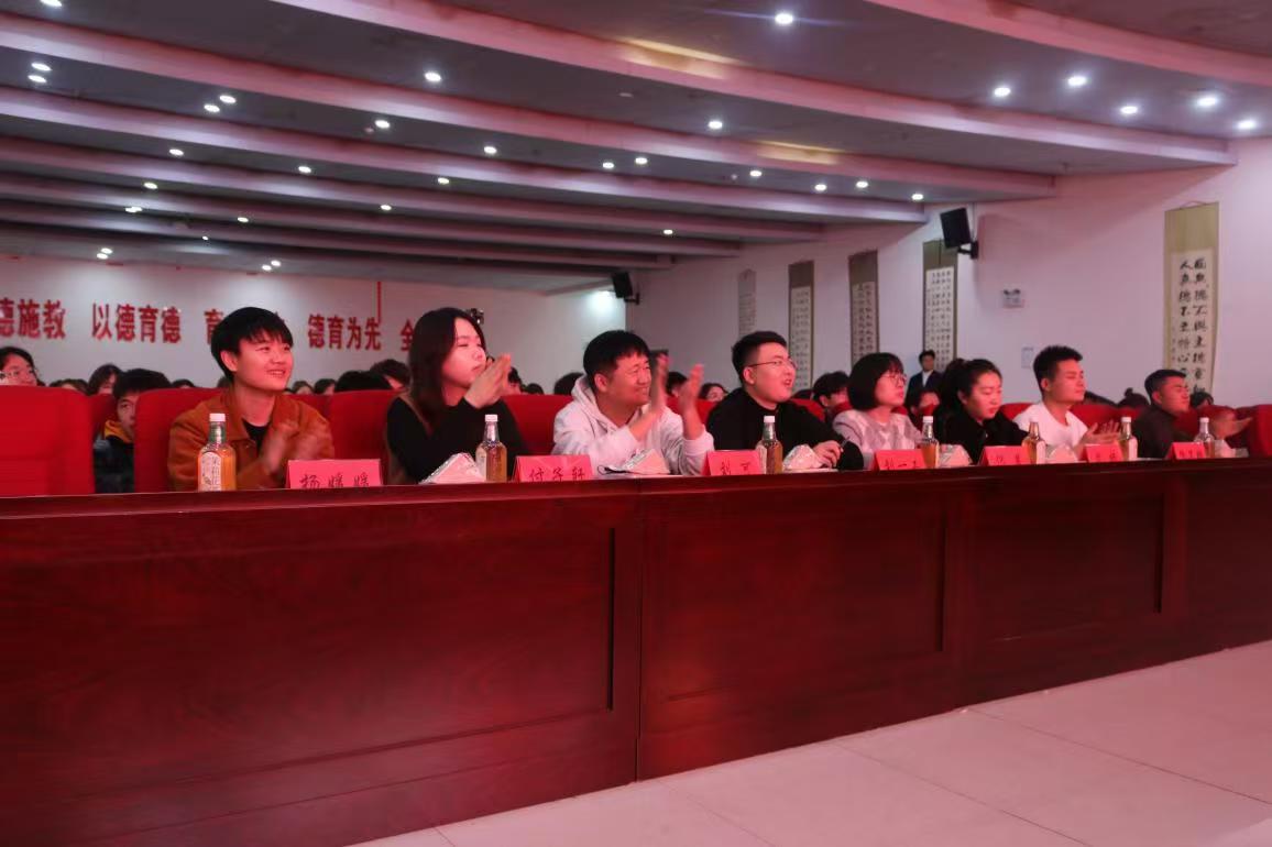 音为梦响，青春飞扬 -----文化传媒学院一站式“创新”社区成功举办第一届歌手大赛