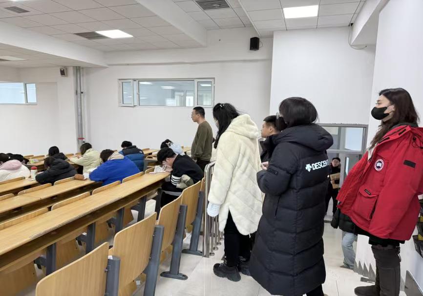严守考纪，共铸诚信——文化传媒学院开展期末巡考工作