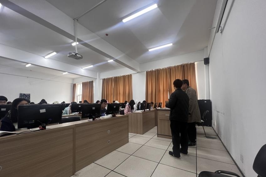 文化传媒学院一站式创新社区-以关爱为笔，书写育人新篇章