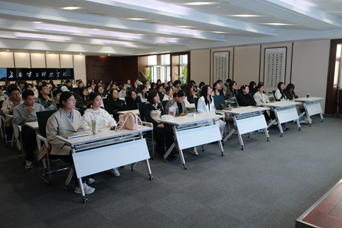 文化传媒学院举办国际中文教育志愿者经验分享会