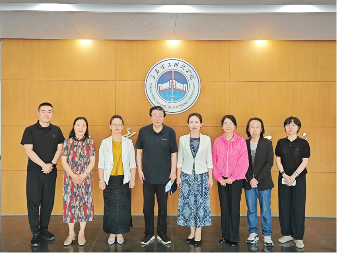 吉林省文化发展研究会会长、著名文化学者曹保明 先生莅临我校洽谈共建国际非遗研究院