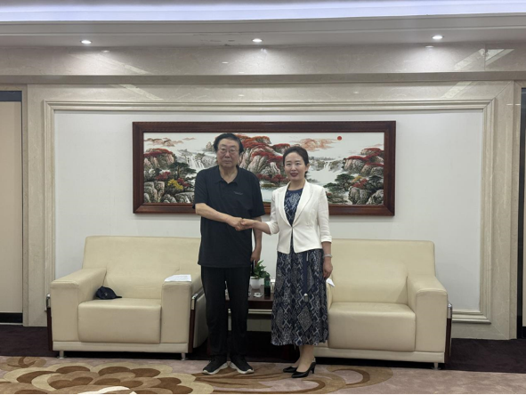 吉林省文化发展研究会会长、著名文化学者曹保明 先生莅临我校洽谈共建国际非遗研究院 吉林省文化发展研究会会长、著名文化学者曹保明 先生莅临我校洽谈共建国际非遗研究院