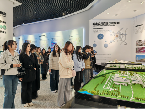 触摸发展脉搏 砥砺青春担当—文化传媒学院党总支开展主题党日活动 触摸发展脉搏 砥砺青春担当—文化传媒学院党总支开展主题党日活动