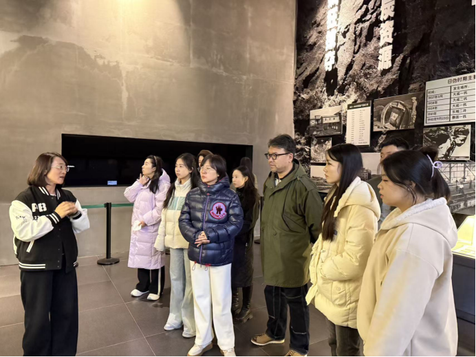 文化传媒学院赴辽源矿工墓陈列馆开展“铭记历史 吾辈自强”主题党日活动 文化传媒学院赴辽源矿工墓陈列馆开展“铭记历史 吾辈自强”主题党日活动