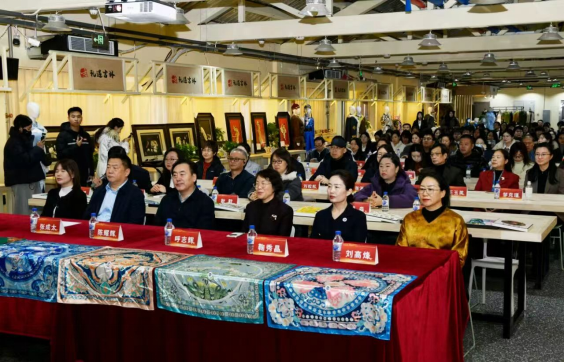 创意赋能吉林文旅 ——文化传媒学院代表学校参加“吉字号”特色产业文旅产品创意设计活动