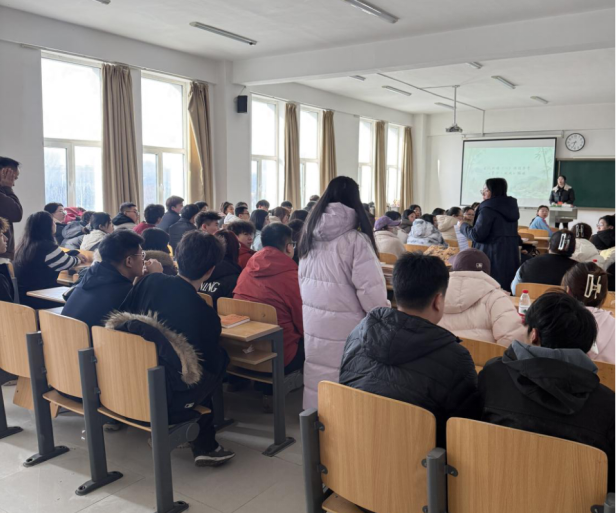 文化传媒学院开展新学期开学查课工作