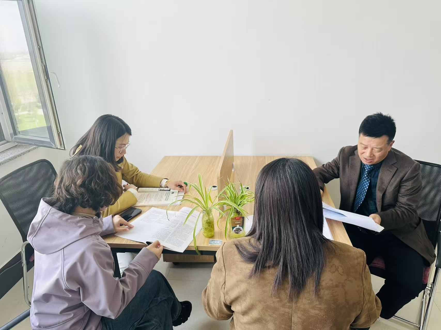 文化传媒学院英语专业 研讨课堂教学方法优化路径的专题教研活动