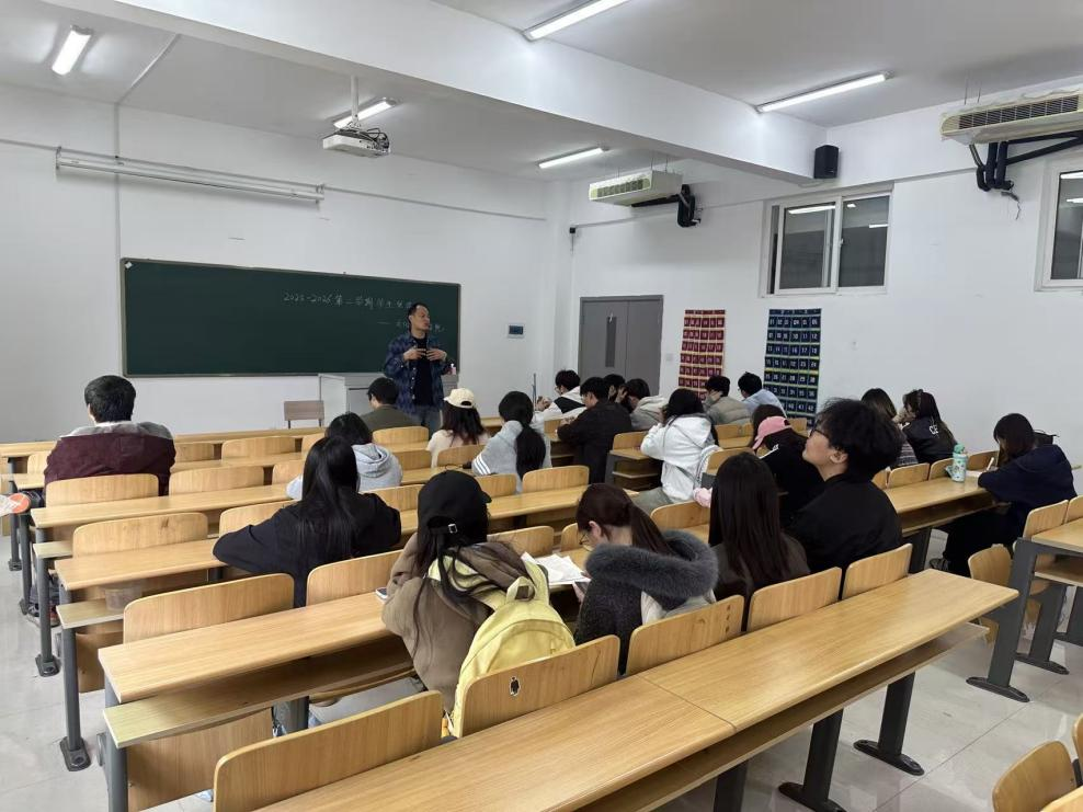 院系要闻|倾听心声、共促成长--文化传媒学院召开2025-2026第二学期期中学生座谈会 院系要闻|倾听心声、共促成长--文化传媒学院召开2025-2026第二学期期中学生座谈会