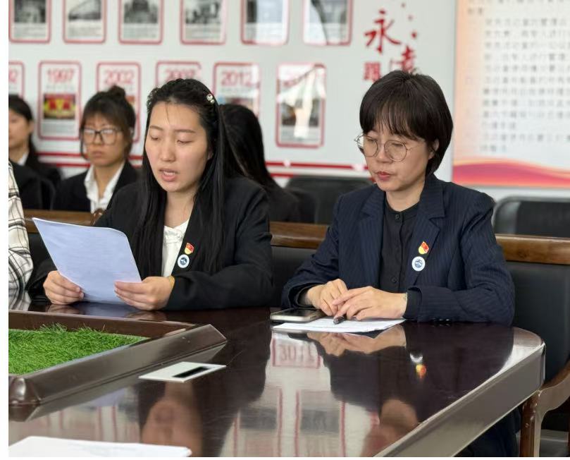 观看红色保密纪录片 强化党员保密素养  ——文化传媒学院党总支开展主题党日活动