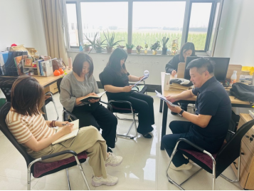 凝心聚力谋新篇,精细部署抓落实 英语专业教研室召开下阶段重点工作部署会议 凝心聚力谋新篇,精细部署抓落实 英语专业教研室召开下阶段重点工作部署会议