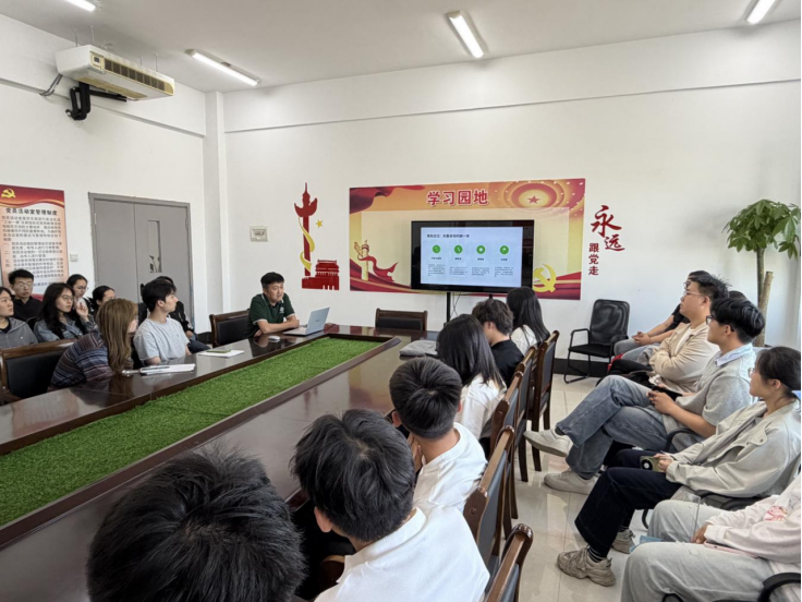 文化传媒学院创新社区开展 夯实骨干根基 赋能青春担当主题教育活动