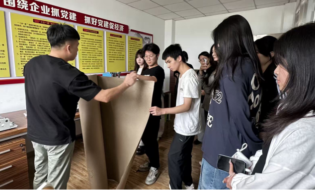 相聚一堂话成长，校企同心筑梦想｜文化传媒学院师生走进华恒包装开展社会实践观摩活动