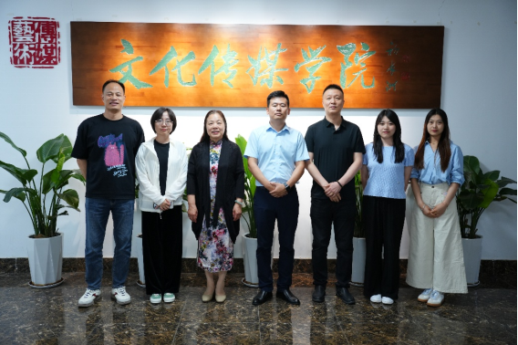 聚焦产教融合，助力广告人才培养——依托专业资源牵线搭桥，行业名企媒体齐聚我校宣讲 
