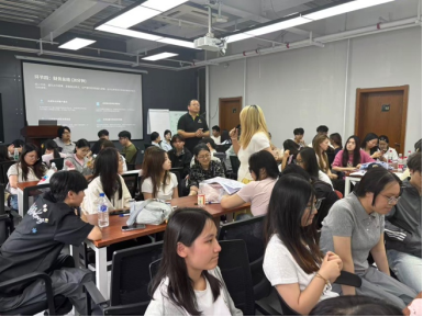 深化校企协同育人 夯实实践教学根基|文化传媒学院英语专业开展校外实践教学活动 深化校企协同育人 夯实实践教学根基|文化传媒学院英语专业开展校外实践教学活动