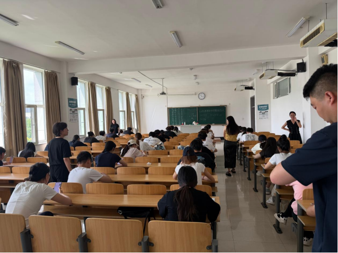 院系要闻|严肃考风考纪 树立良好学风——文化传媒学院开展期末巡考工作 院系要闻|严肃考风考纪 树立良好学风——文化传媒学院开展期末巡考工作