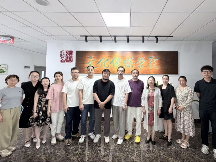 视觉传达设计专业举办教师发展专题培训会 视觉传达设计专业举办教师发展专题培训会
